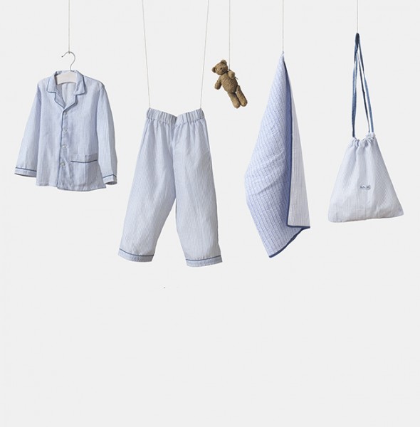 3270 Boy Pyjama Suit + Baby Quilted Cover